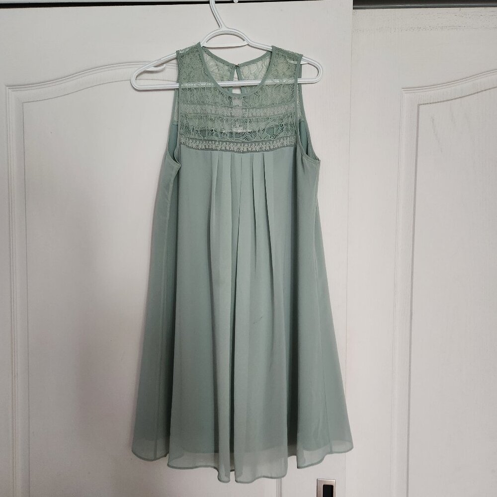 BCBGeneration Spring Light Foam Jade Green Dress - Size M